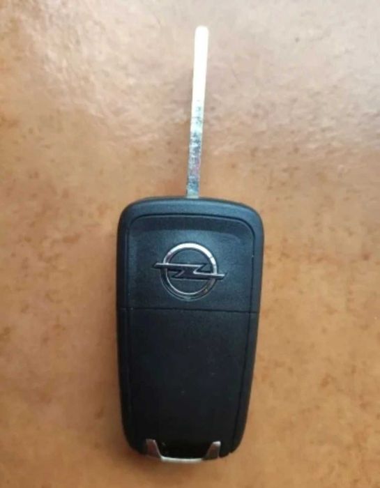 Chave Opel Astra Zafira com logótipo