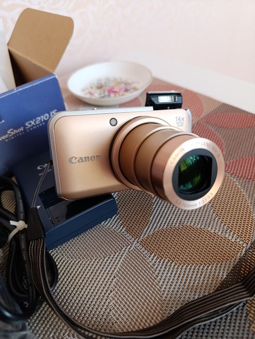 Canon PowerShot SX210 IS.