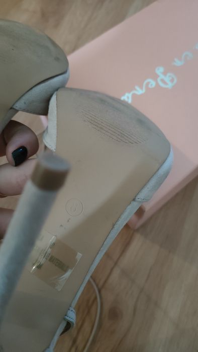 Szpilki beżowe 39/40