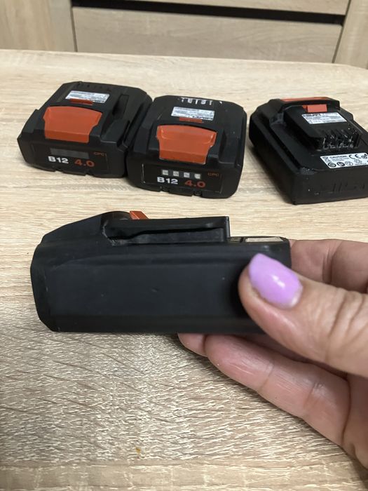 Hilti  B12 4.0 bateria laser niwelator