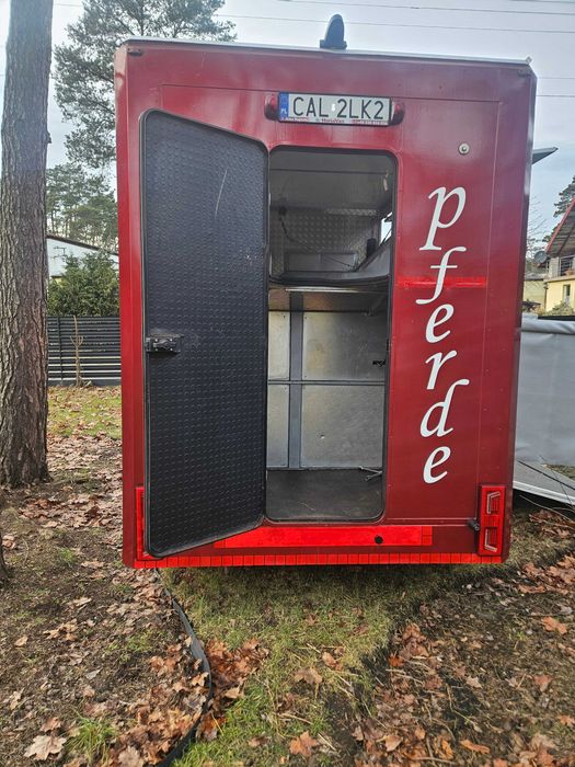 Wynajmę koniowóz na 2 konie faktura VAT.