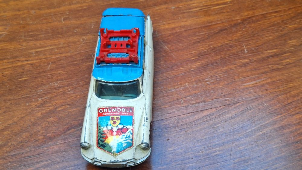 Corgi toys Citroen Safari