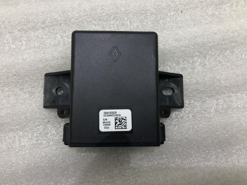 Moduł sterownik ecu 284a18352r dacia duster ii