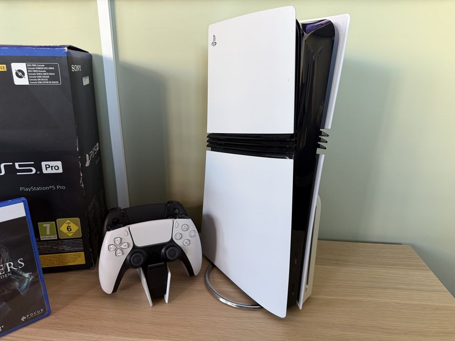 Konsola PlayStation 5 Pro 2tb Duży zestaw 2x pad Napęd Ładowarka Gra