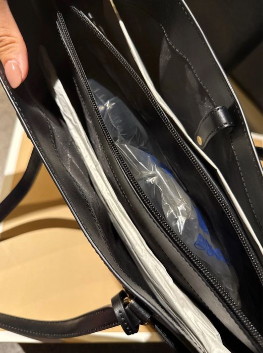 Michael Kors Jet Set Travel Tote em pele Saffiano preta