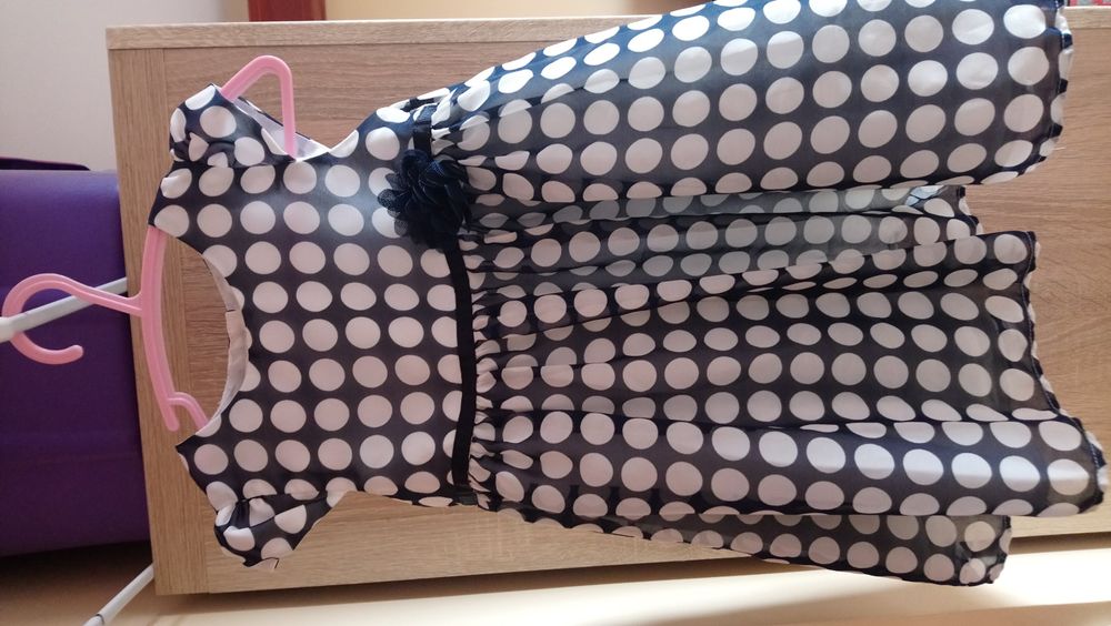 Sukienka rozmiar 12-18m-cy