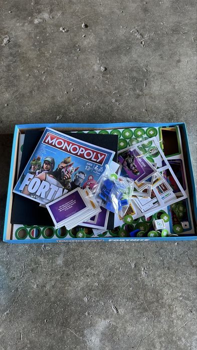 Monopolio tematico de fortnite