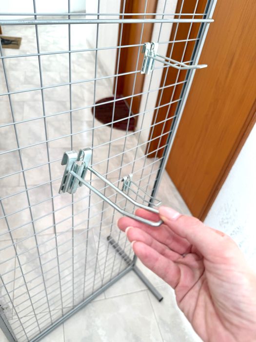 Gancho metálico para expositores