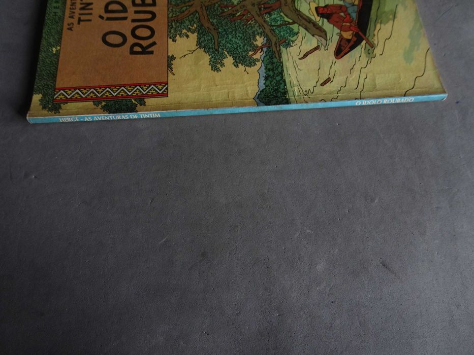 Livro Record Tintin Tintim - O Ídolo Roubado (capa mole)