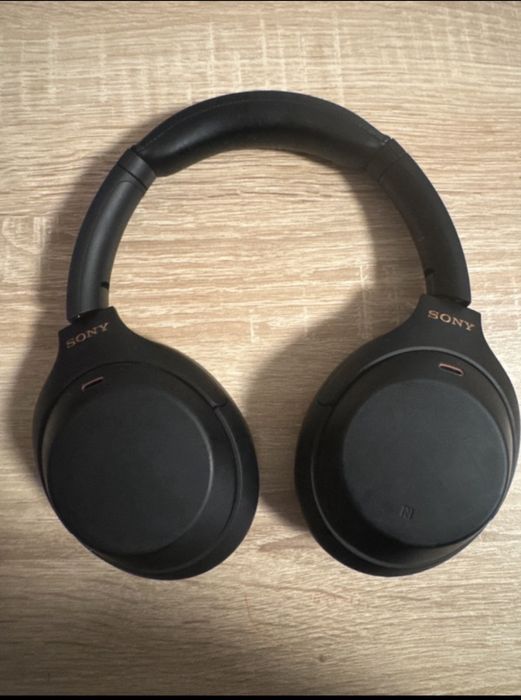 Sony Wh-1000Xm4 noise canceling wireless