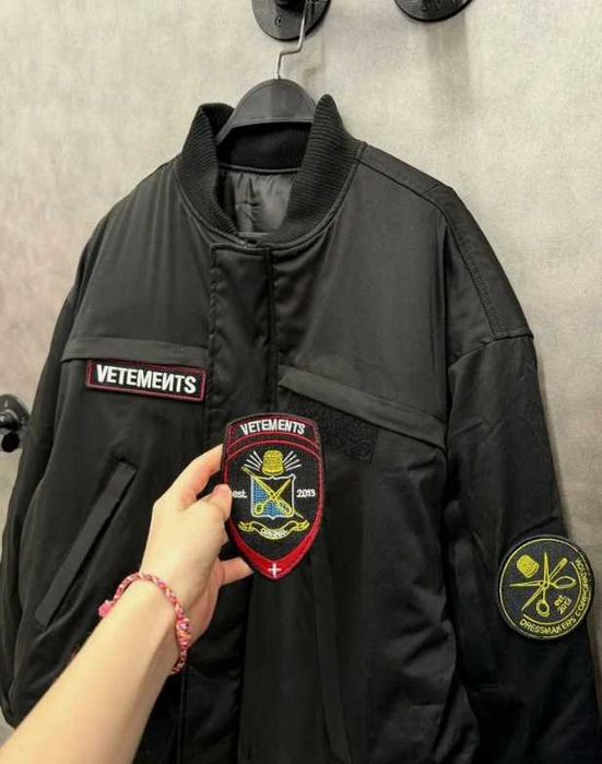 Бомбер VETEMENTS Police