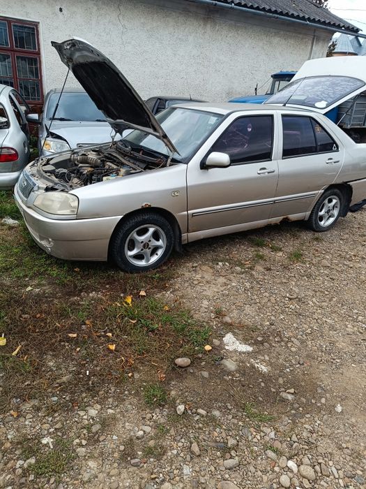 Продам двері на Чері амулет