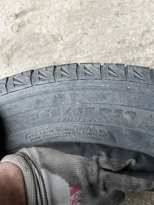 Резина 255/55 18 2 шт