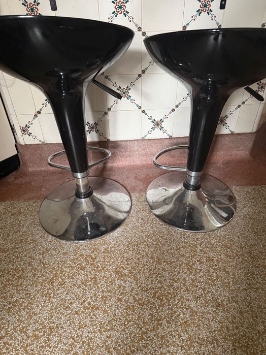Bancos altos para balcão