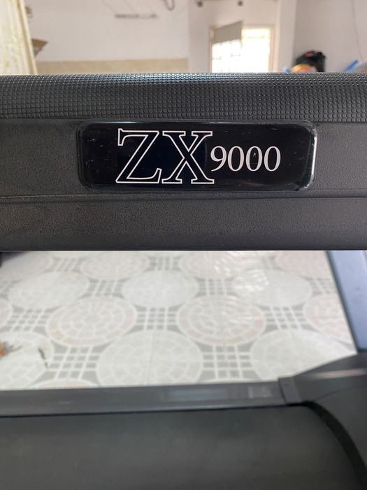 Passadeira elétrica ZX9000 BH Fitness