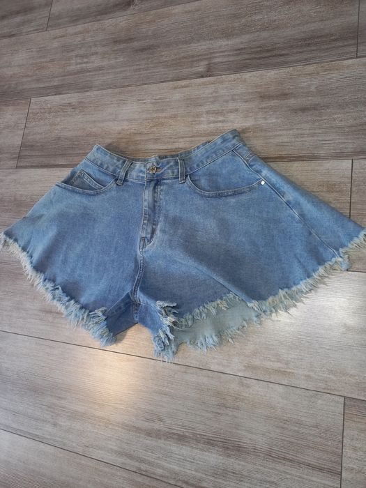 Luźne spodenki jeansowe damskie