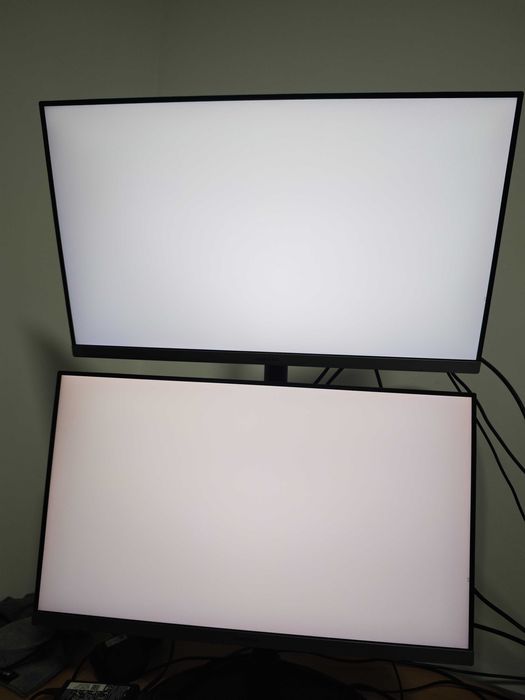 2× Монітор Samsung SR35 24" + док-станція Dell + стійка