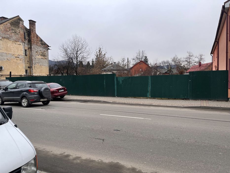 Продам участок біля суда і електросіть