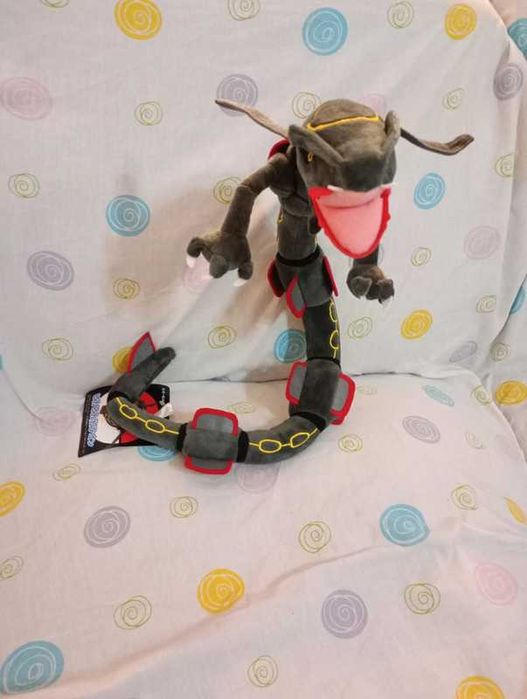 Pokemon peluche rayquaza shiny