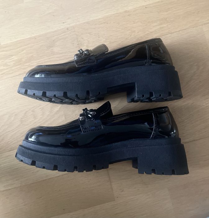 Buty mokasyny loafersy  lakierowane 39 czarne skóra j. Badura