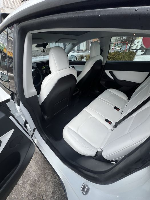 Tesla model Y Performance 2022