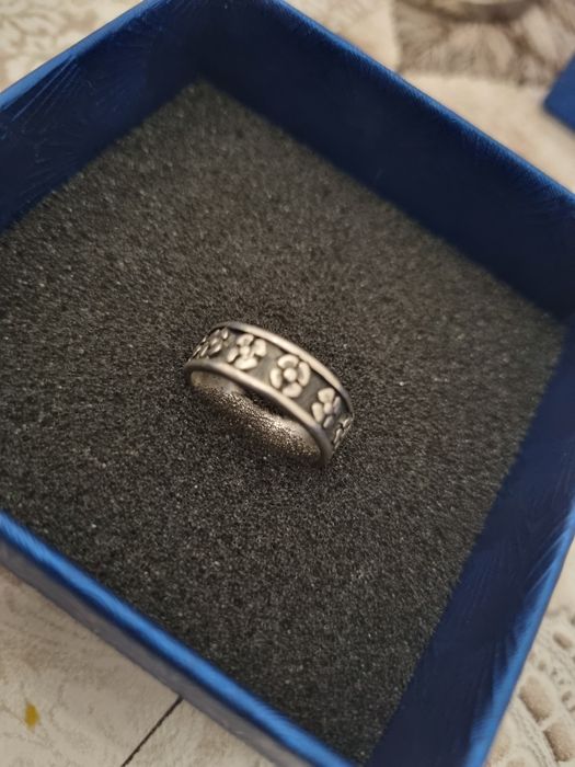 Srebrny pierścionek wzór kwiatowy  wyrób prl