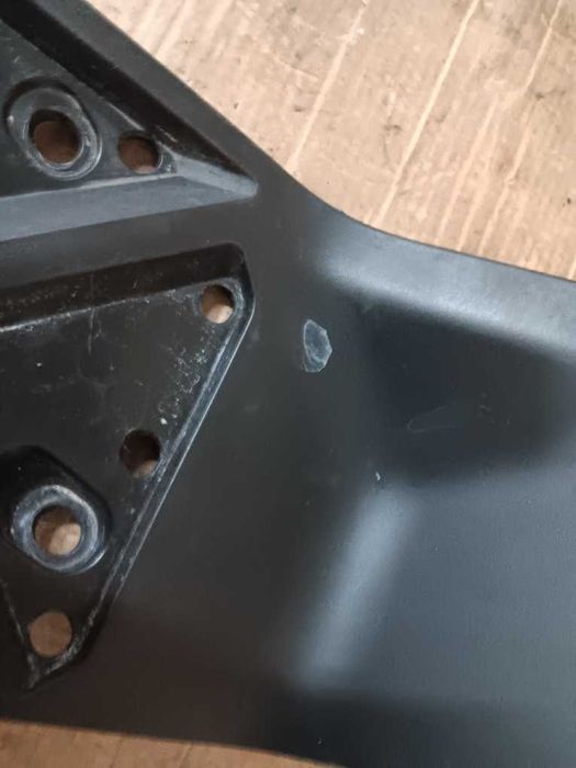 Carenagem pousa pés esquerda Honda NSS750 Forza