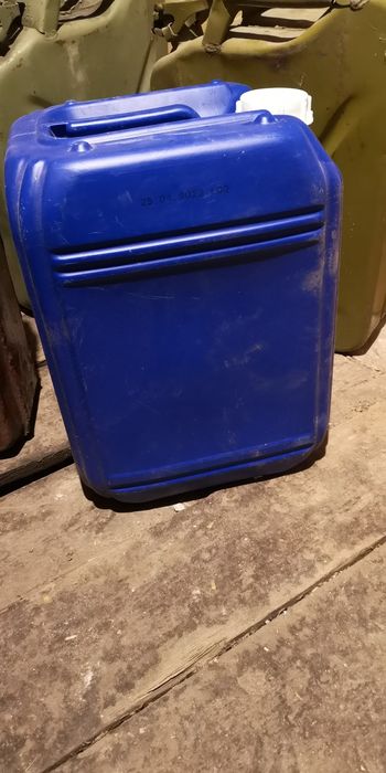 Канистры метал 20 л .