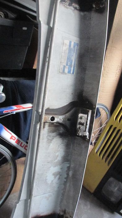 Maska przód Mercedes 207-410