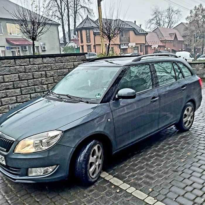 Шкода фабія гарне авто для міста