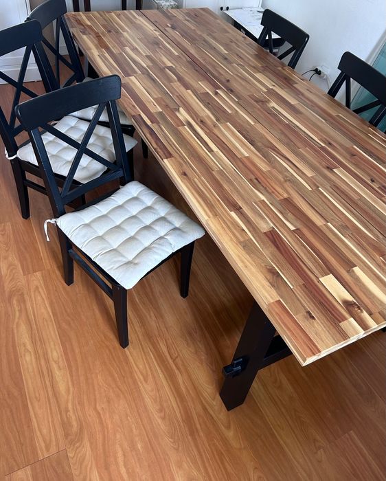 Vendo conjunto mesa SKOSTA e 6 cadeiras ROSENTORP IKEA