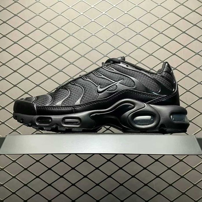 Air Max TN Plus Black R.37,5