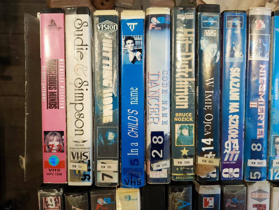 Kasety VHS różne filmy 46 sztuk