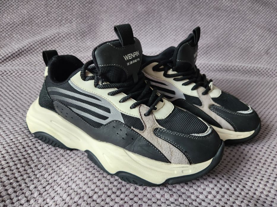 Кросівки для підлітка 42р