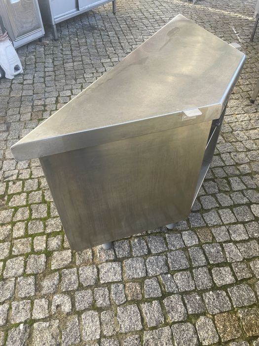 Bancada de inox - Canto ou ajuste central