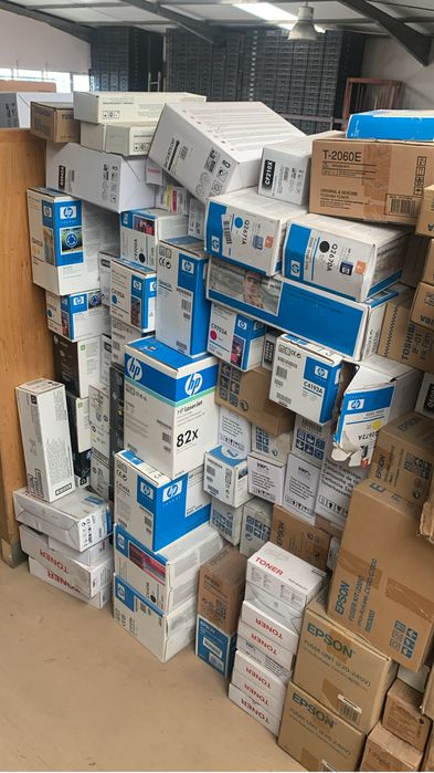 Lote toners e tinteiros