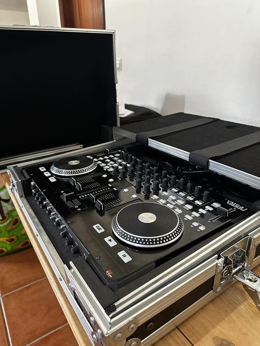 Controladora DJ 4Vias + Rake American Audio VMS4.1.