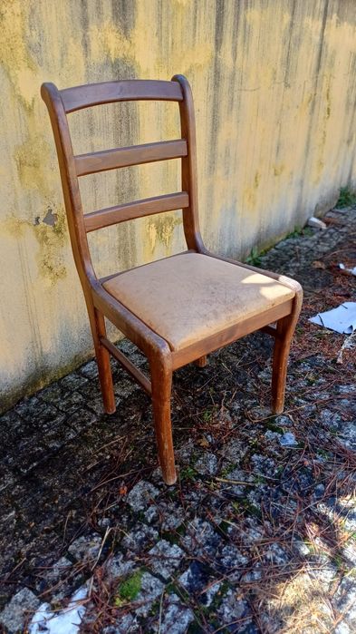 3 Cadeiras madeira  castanho