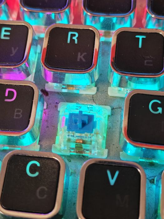 Продам клавиатуру AULA FIRESHOCK V5