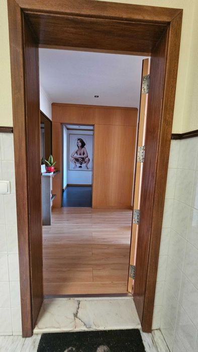 Apartamento t4 à venda na Rua Doutor António José de Almeida