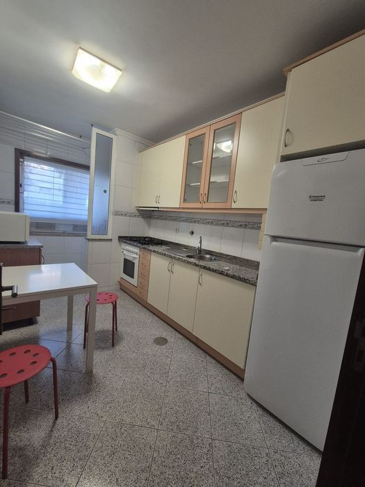 Aluguel quarto maia
