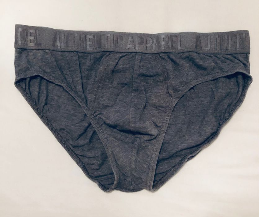 Cuecas / slips em bom estado usados