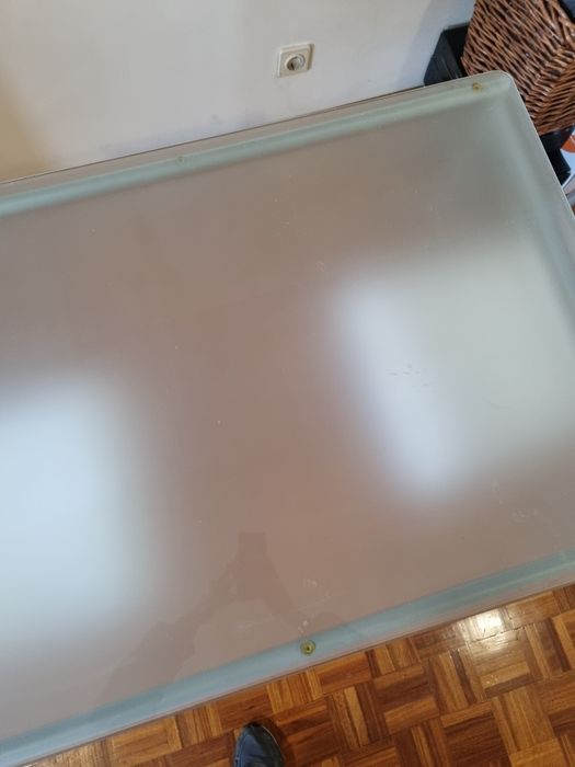 Mesa de vidro Ikea