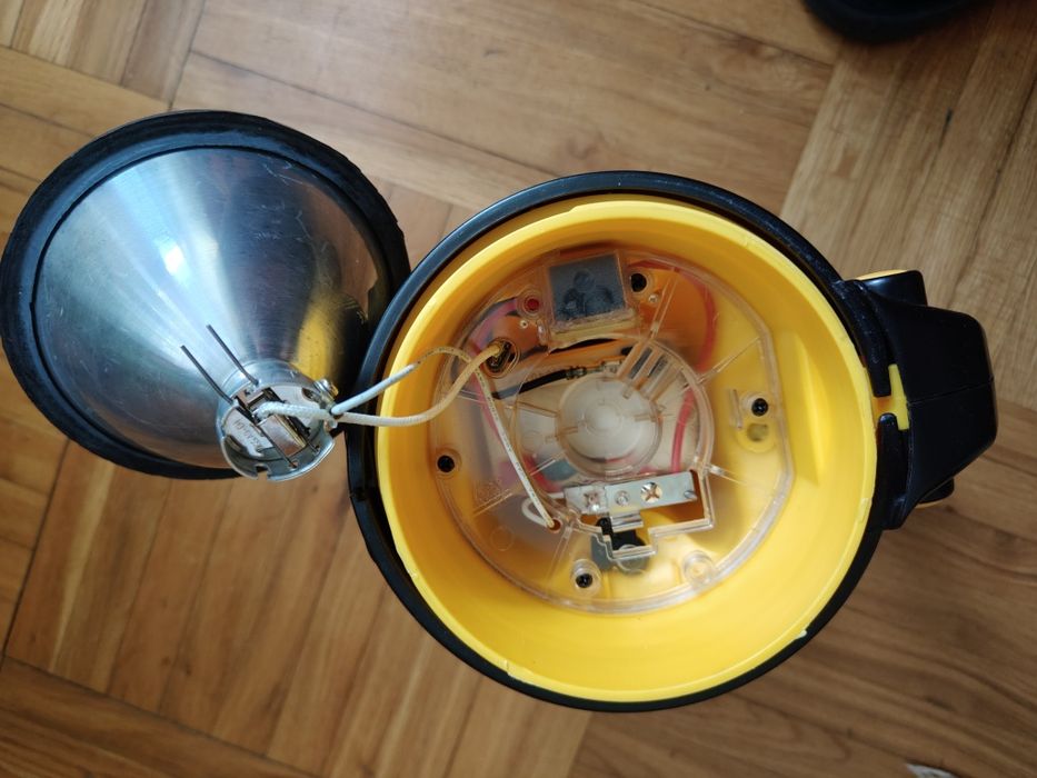 Reflektor, lampa samochodowa ,biwakowa ,akumulatorowa.