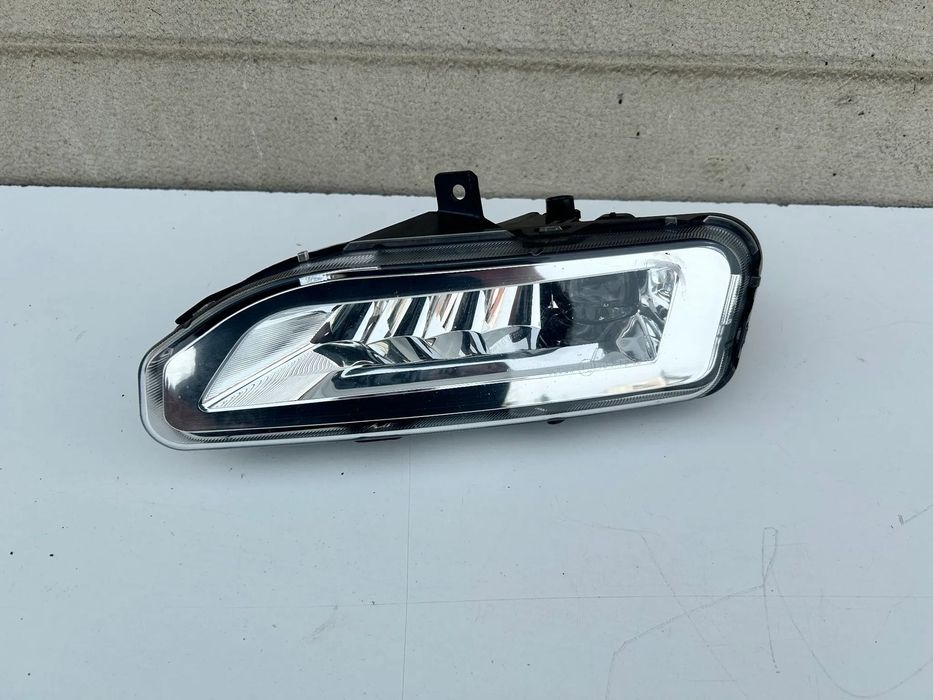 NISSAN LEAF 2 II HALOGEN LED  DRL PRAWY 261505SE0A