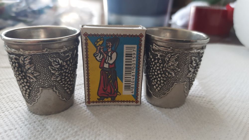 Стопки мельхиоровые.