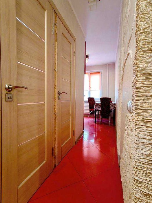 Продаж 3-х кімнатної квартири з меблями по вулиці Самоквасова 18 (мікрорайон Шерстянка)