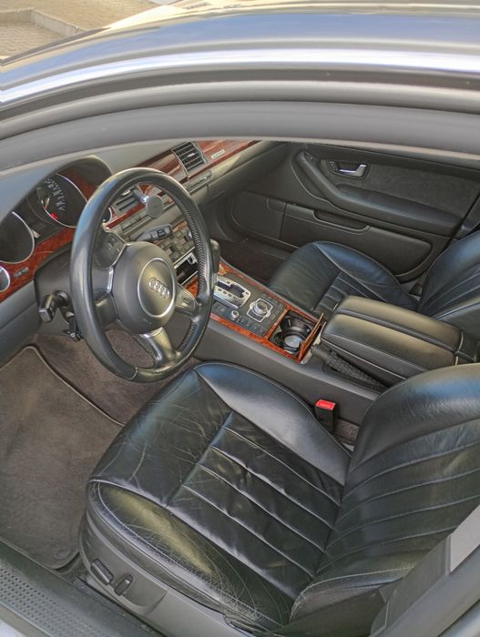 Audi A8 D3 Quatro V8