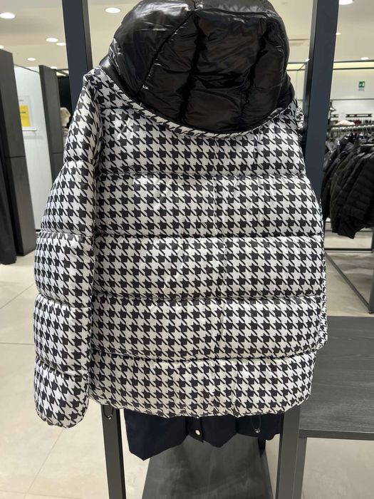 Елегантний двосторонній пуховик Max Mara