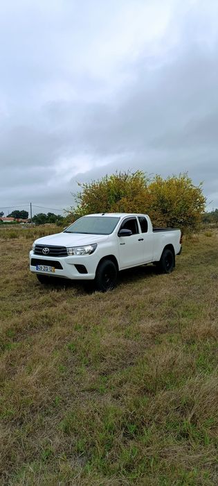 Toyota Hilux 2.4d  4wd 150 CV extracab